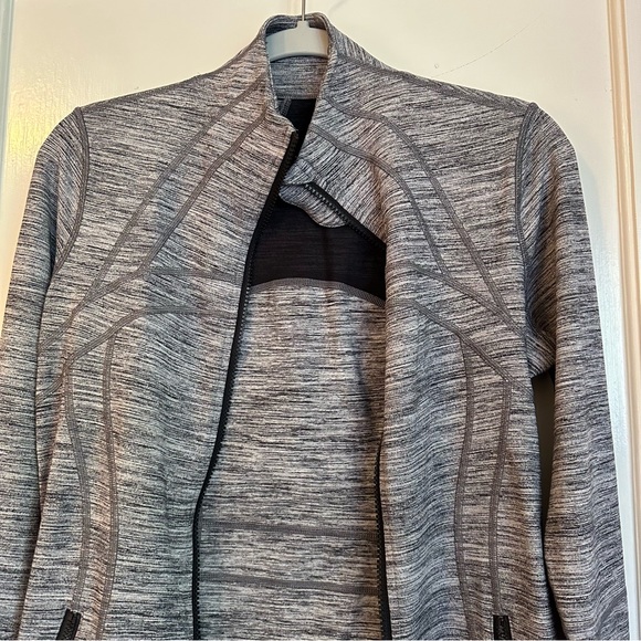 Lululemon Define Womens Jacket - Gray - Size 8 - Picture 4 of 6